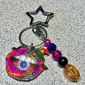 💋👀 stunning colors on a funky key fob -zipper pull-purse bling-goth/Hall…